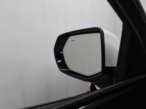 Used 2023 Cadillac Escalade V w/ LPO, ONYX Package image 16