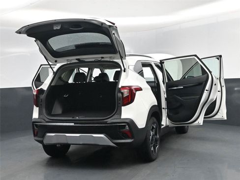 New 2026 Kia Seltos EX image 32