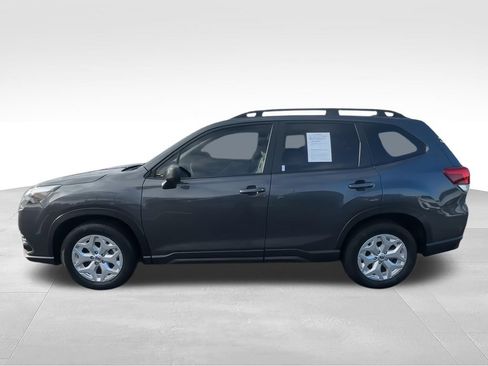 Used 2023 Subaru Forester AWD/4WD image 5
