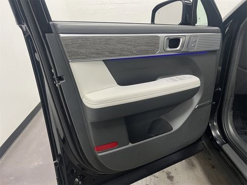 Used 2024 Hyundai Santa Fe Limited image 27