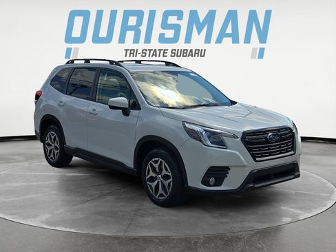 Certified 2023 Subaru Forester Premium AWD/4WD image 1