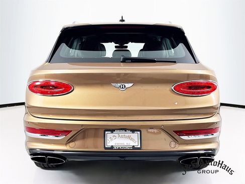 Used 2021 Bentley Bentayga AWD/4WD image 6