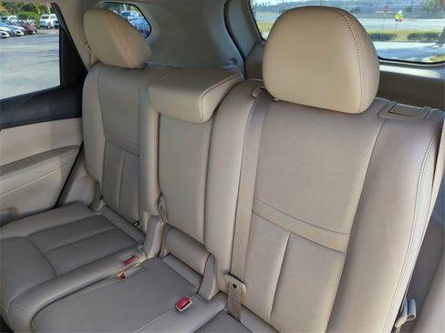 Used 2017 Nissan Rogue SL image 26