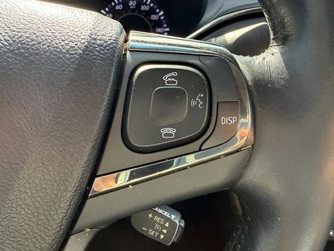 Used 2016 Toyota Avalon Touring FWD image 16