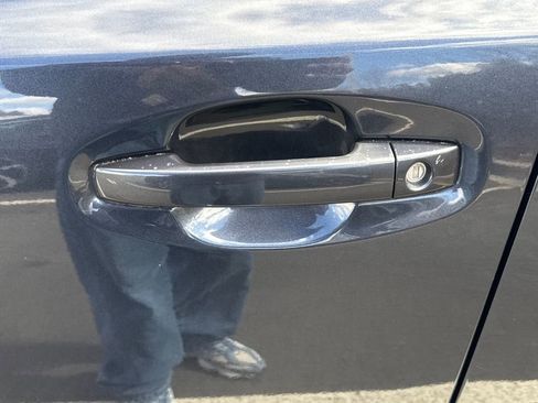 Used 2011 Subaru Outback 2.5i Premium w/ All-Weather Pkg image 16