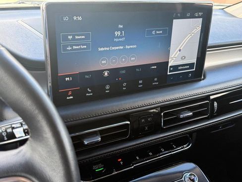 Certified 2022 Lincoln Nautilus AWD w/ Premium Package image 19