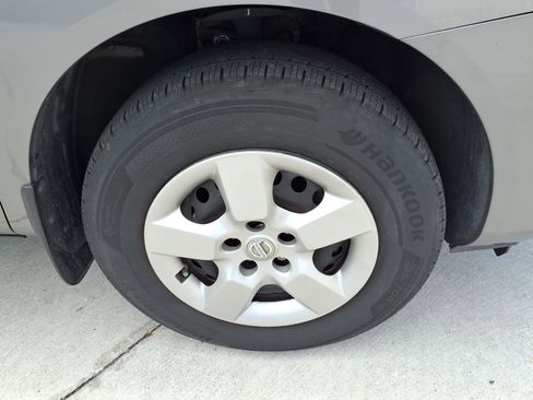 Used 2015 Nissan Rogue S w/ Convenience Package image 7