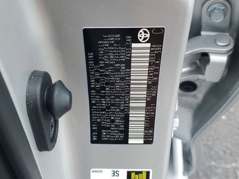 Used 2025 Toyota Corolla LE FWD image 29