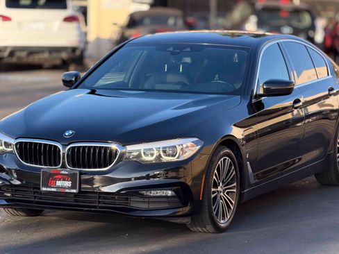 Used 2018 BMW 530e w/ Premium Package 2 RWD image 3