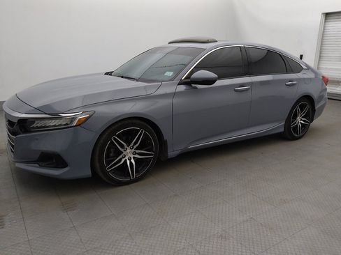Used 2021 Honda Accord Touring image 2