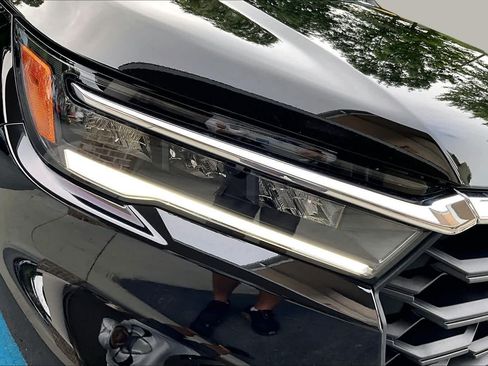 Used 2025 Honda Pilot EX-L image 26
