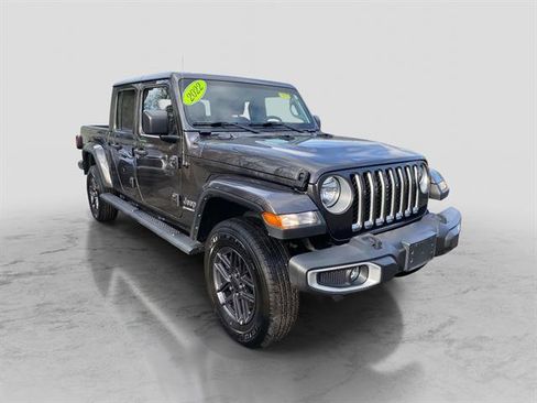 Certified 2022 Jeep Gladiator Overland w/ Popular Equipment Package image 8