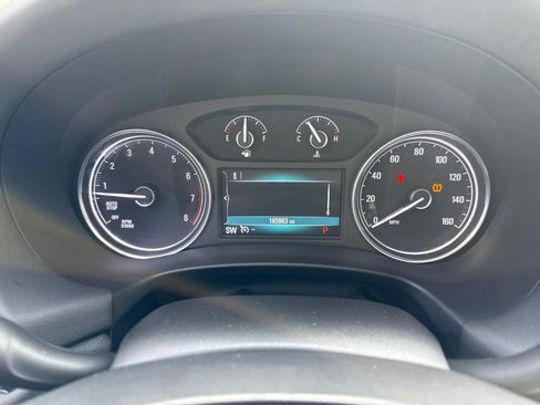 Used 2019 Buick Enclave Essence image 23