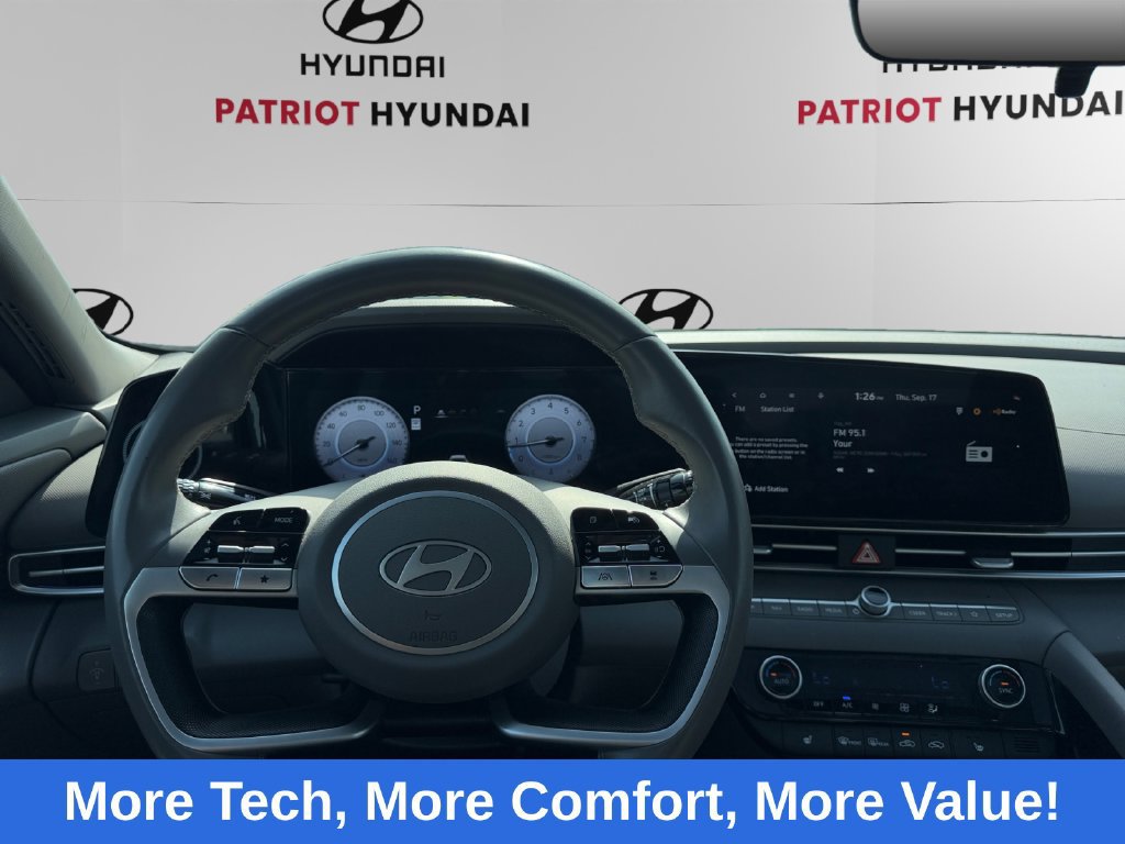 Used 2025 Hyundai Elantra SEL FWD image 10