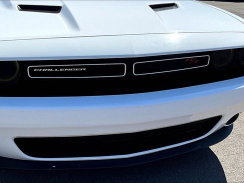 Used 2015 Dodge Challenger R/T w/ Quick Order Package 22B R/T image 26