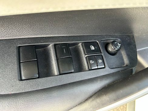 Used 2020 Toyota Corolla SE FWD image 17