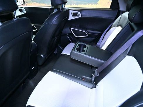 Used 2024 Kia Soul GT-Line image 41