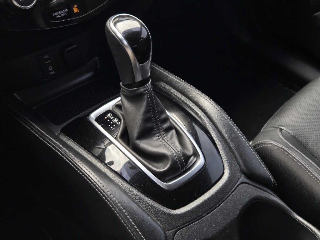 Used 2018 Nissan Rogue Sport SL FWD image 23