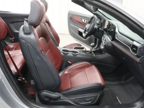 Used 2025 Ford Mustang GT Premium w/ GT Performance Package RWD image 26