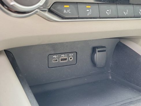 Used 2025 Nissan Altima 2.5 SV FWD image 29