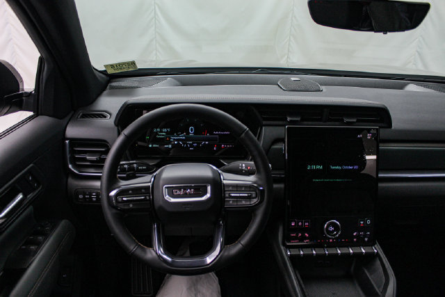 New 2027 GMC Terrain AT4 w/ Technology Package II AWD/4WD image 16