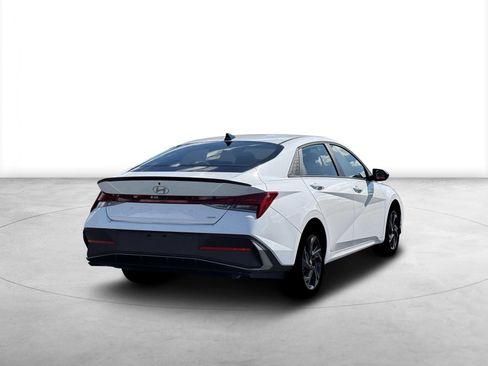 New 2026 Hyundai Elantra Sport image 7