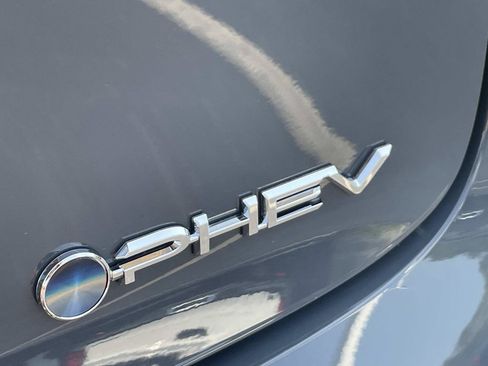 New 2026 Toyota Prius Plug-In Hybrid FWD image 12