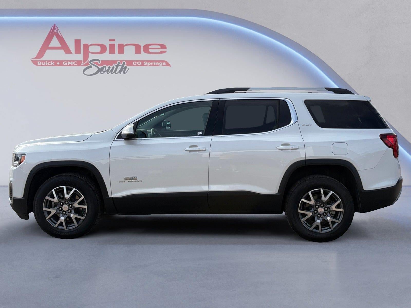 Used 2023 GMC Acadia SLT w/ Technology Package AWD/4WD image 2