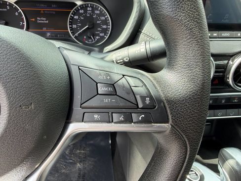 Used 2024 Nissan Sentra SV FWD image 22