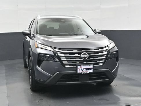 Used 2024 Nissan Rogue SV w/ SV Premium Package FWD image 34