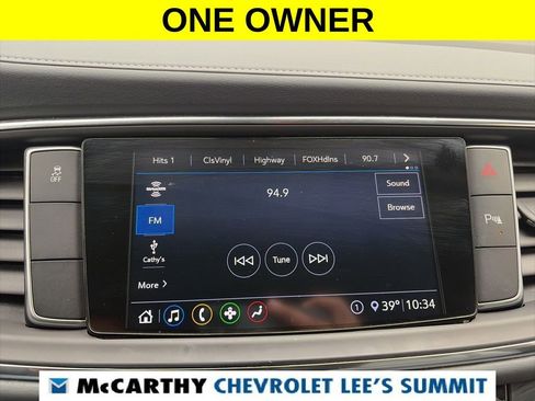 Used 2021 Buick Enclave Essence image 6