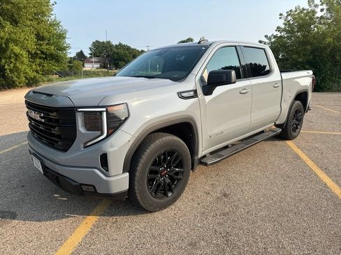 Used 2024 GMC Sierra 1500 Elevation AWD/4WD image 2