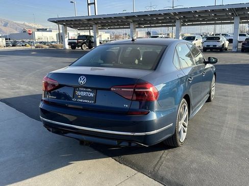 Used 2018 Volkswagen Passat 2.0T R-Line image 24