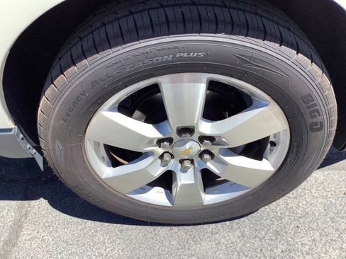 Used 2015 Chevrolet Traverse LTZ AWD/4WD image 26