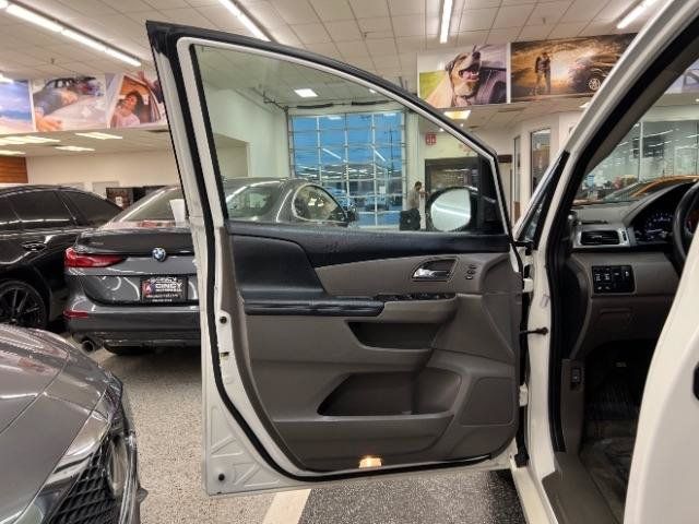 Used 2014 Honda Odyssey Touring image 34