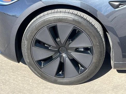 Used 2024 Tesla Model 3 Standard Range RWD image 4