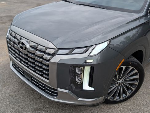 Used 2024 Hyundai Palisade Calligraphy image 13