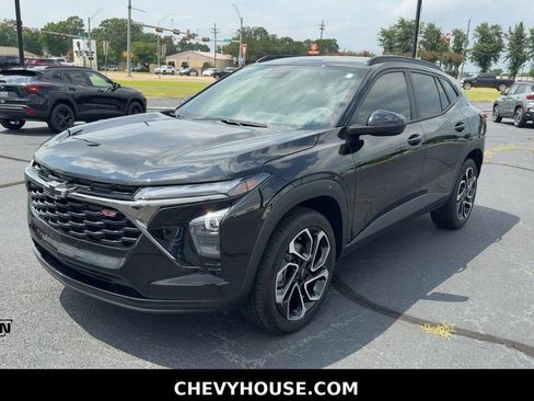 Used 2026 Chevrolet Trax RS w/ Driver Confidence Package FWD image 4