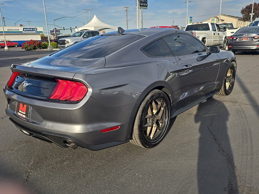 Used 2021 Ford Mustang Coupe RWD image 3
