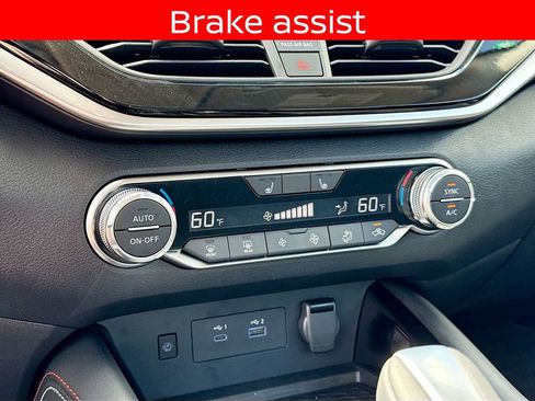 Certified 2025 Nissan Altima 2.5 SR w/ SR Premium Package FWD image 15