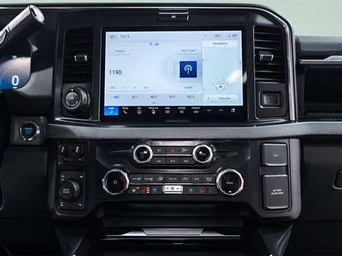 Used 2025 Ford F250 Platinum image 14