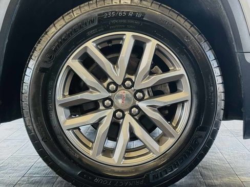 Used 2019 GMC Acadia SLE FWD image 21