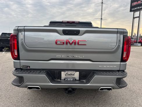 Used 2025 GMC Sierra 1500 Denali w/ Denali Reserve Package AWD/4WD image 5