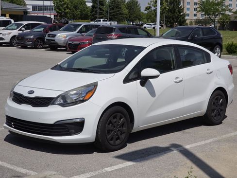 Used 2016 Kia Rio LX FWD image 2