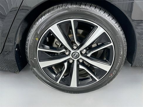 Used 2023 Nissan Maxima SV w/ Floor Mat Group image 29