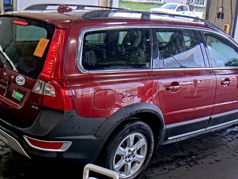 Used 2013 Volvo XC70 3.2 AWD/4WD image 2