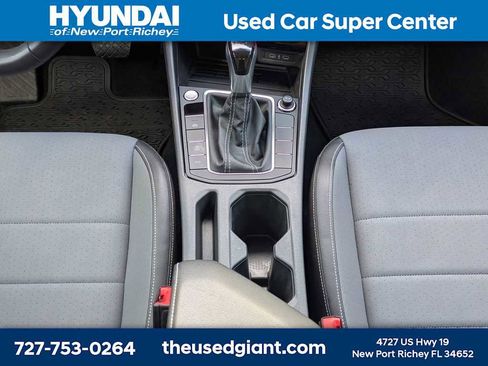 Used 2025 Volkswagen Jetta SE image 19