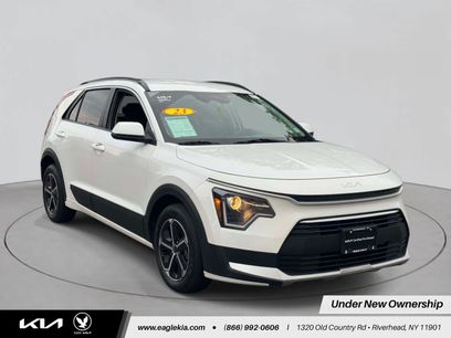 Certified 2023 Kia Niro LX