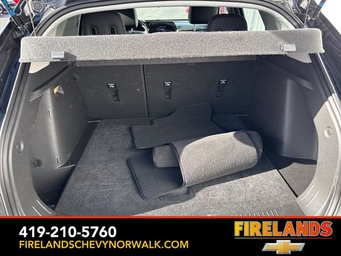 Used 2025 Chevrolet Trax LT w/ LT Convenience Package image 24