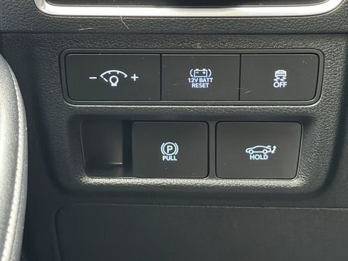 Certified 2025 Hyundai Sonata Limited FWD image 17